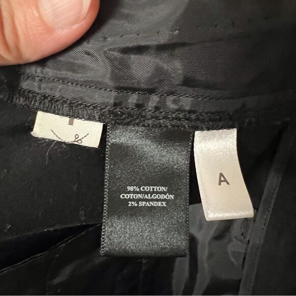 SALE!! Ann Taylor Black Chino Shorts Size 0 - Picture 6 of 7